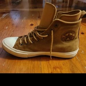 . Converse insulated High Tops